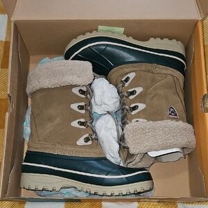 NIB Sporto Brown and Dark Green Winter Boots Size 7